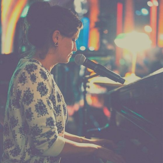 Maura Musik Sofa Concerts