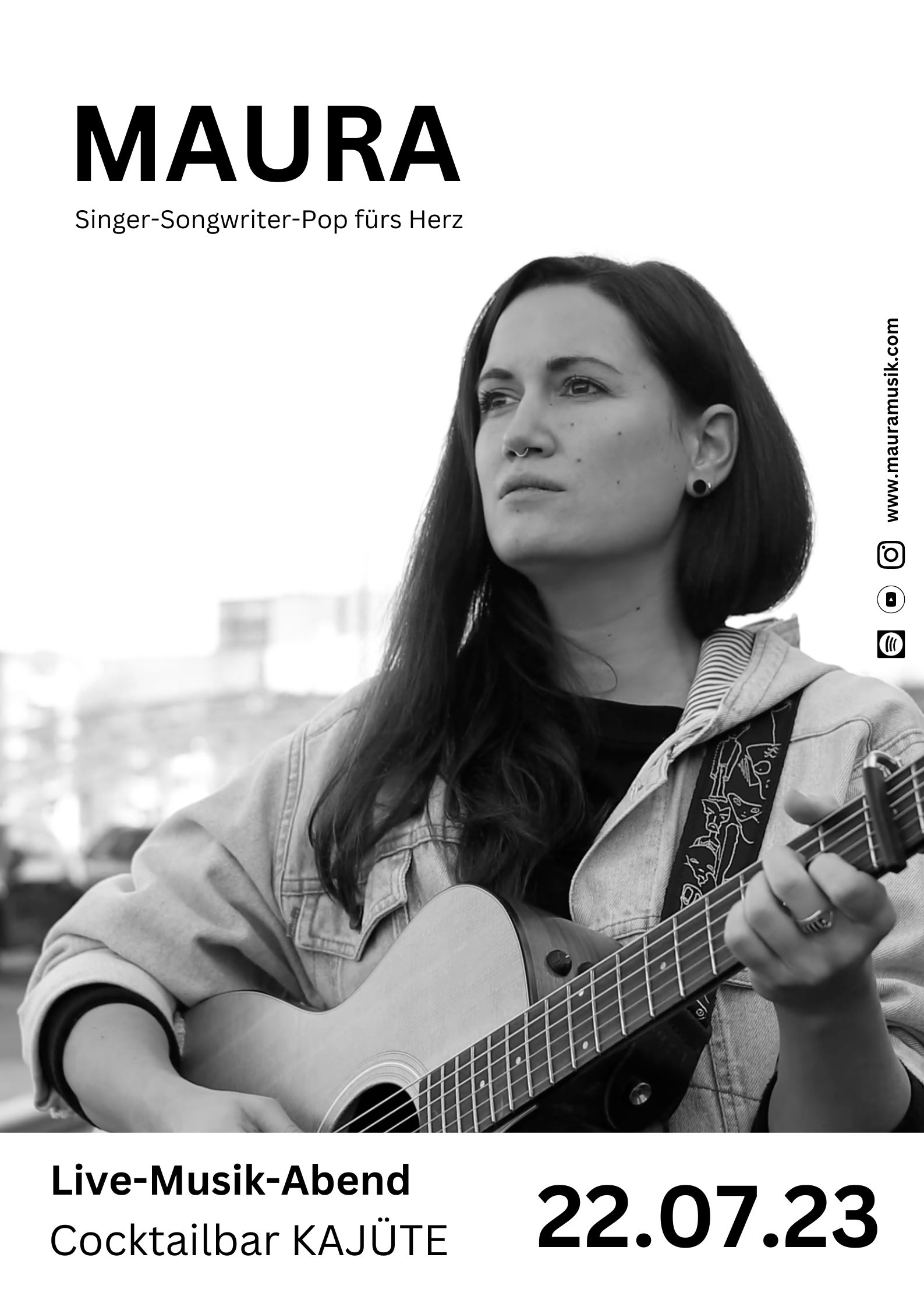 MAURA in der Cocktailbar KAJÜTE